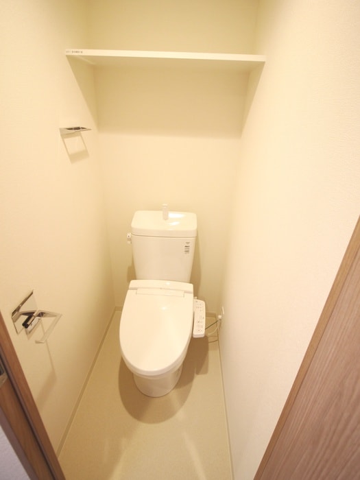 トイレ プレサンスブルーム東三国