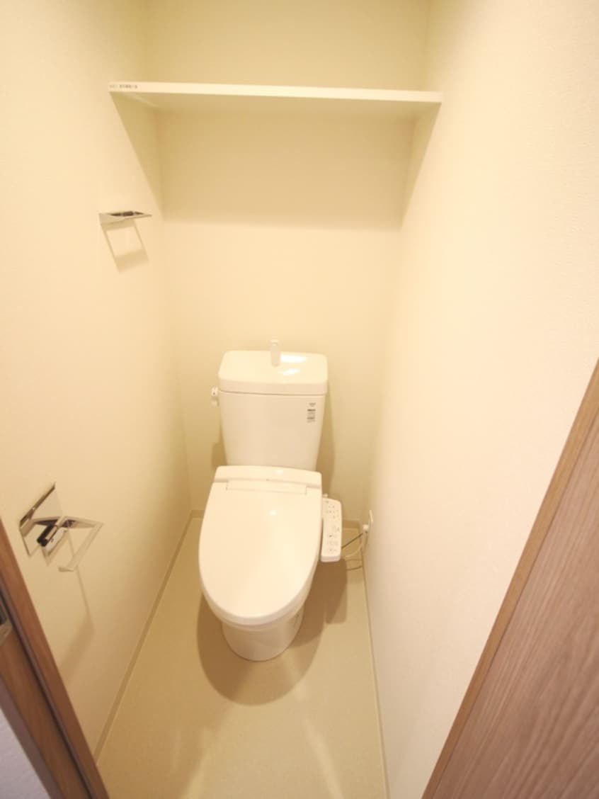 トイレ プレサンスブルーム東三国