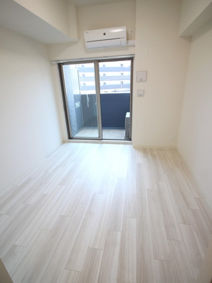 居室 プレサンスブルーム東三国