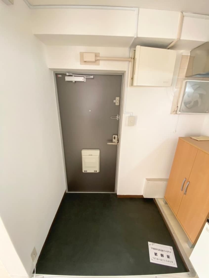 玄関 ＳＨＩＮＥ　ＰＡＳＴＥＬ