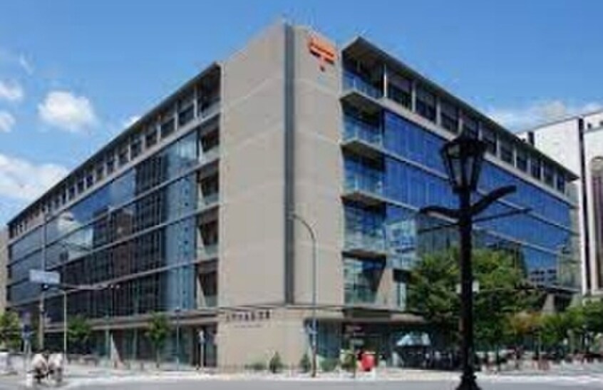 中央郵便局(郵便局)まで550m スプランディッド元町山手