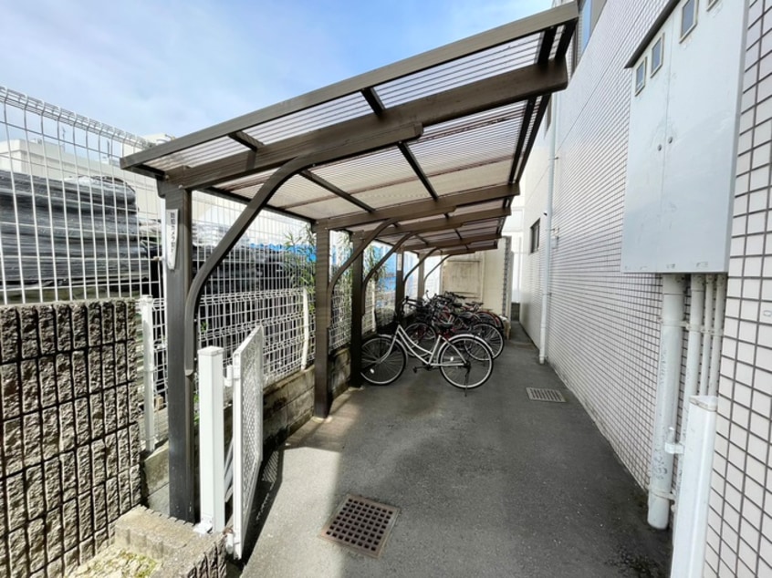 駐輪場 ハイクオリティクイナブリッジ