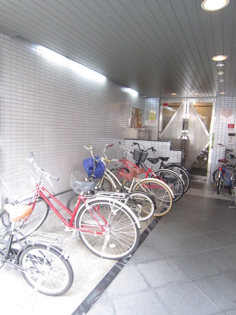 駐輪場 カ－サアラスカ