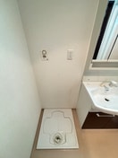 洗濯機置場 カサドラーダ九条烏丸