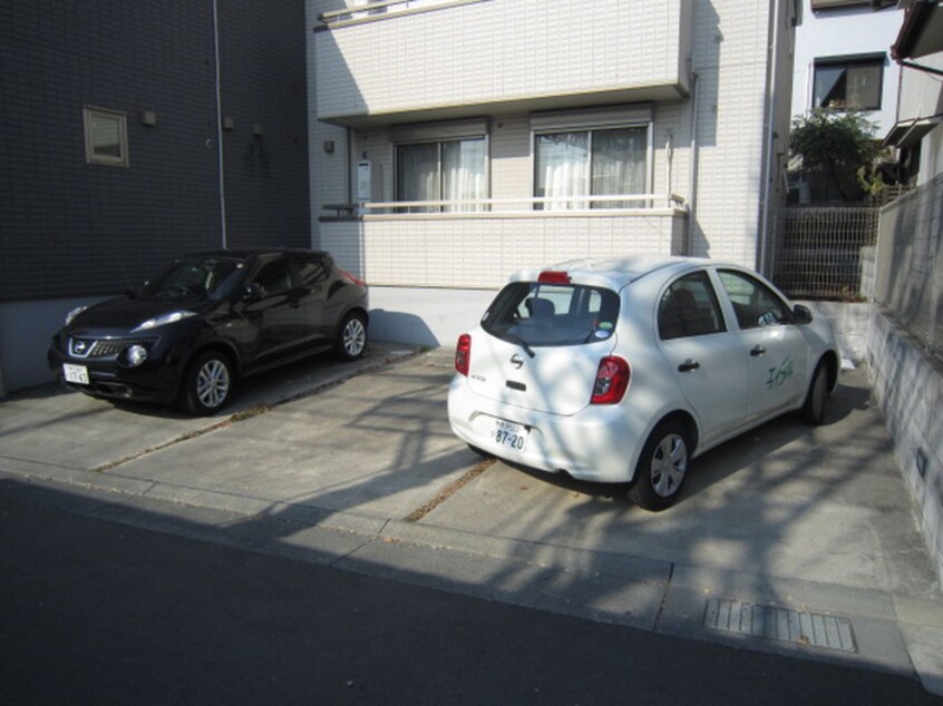 駐車場 チェリーヒルズ