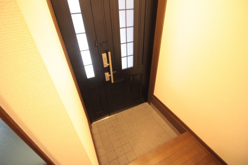 玄関 寺戸町山縄手戸建