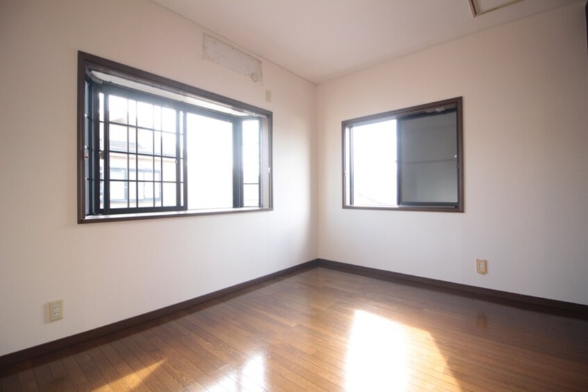 居室 寺戸町山縄手戸建