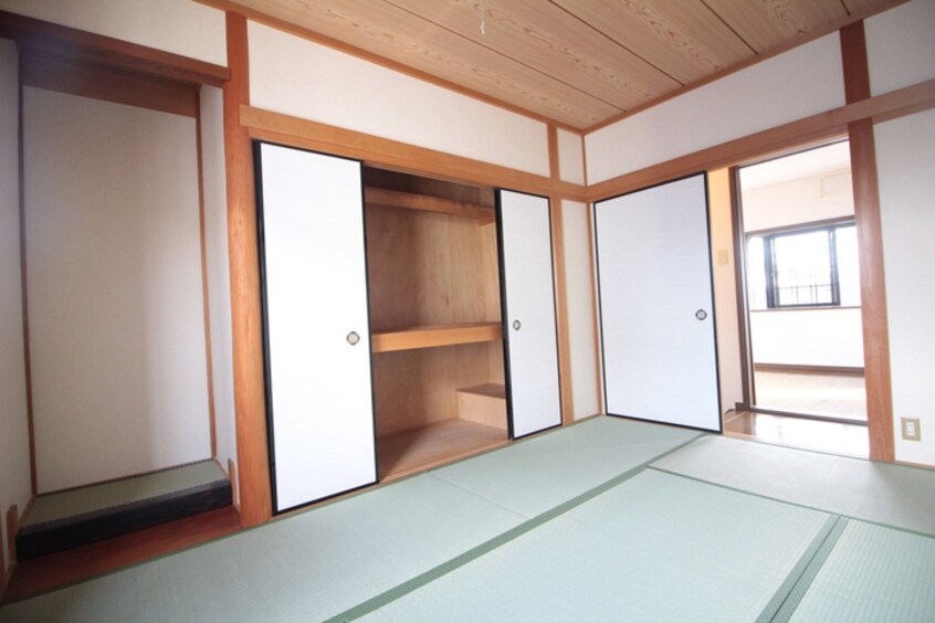 居室 寺戸町山縄手戸建