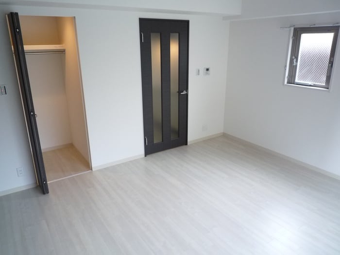 居室 グーテンターク富田２