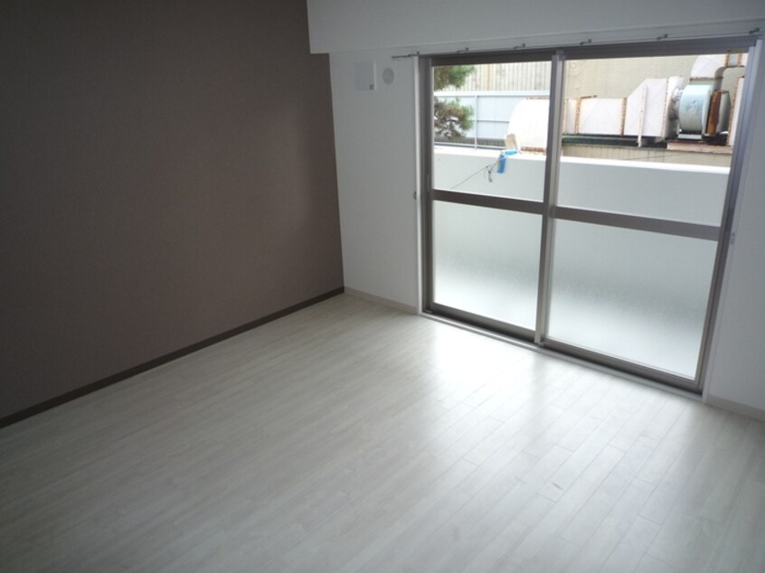 居室 グーテンターク富田２