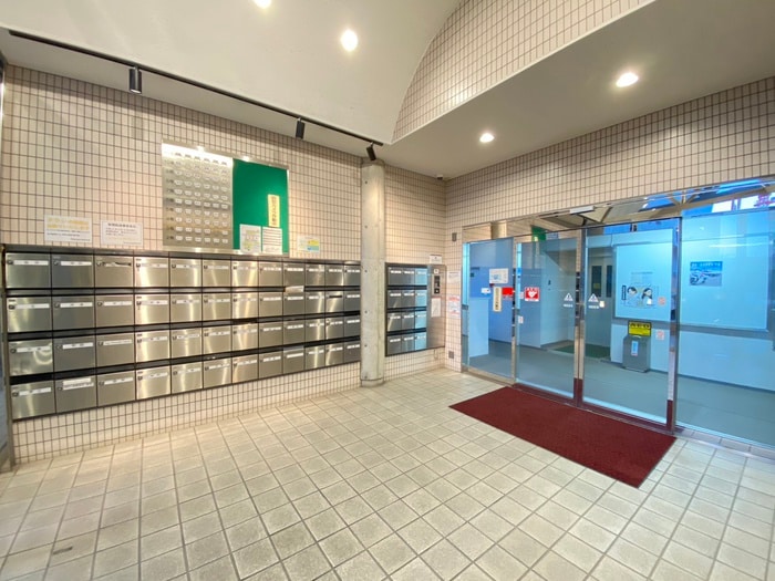 エントランス部分 サニーパーク小坂