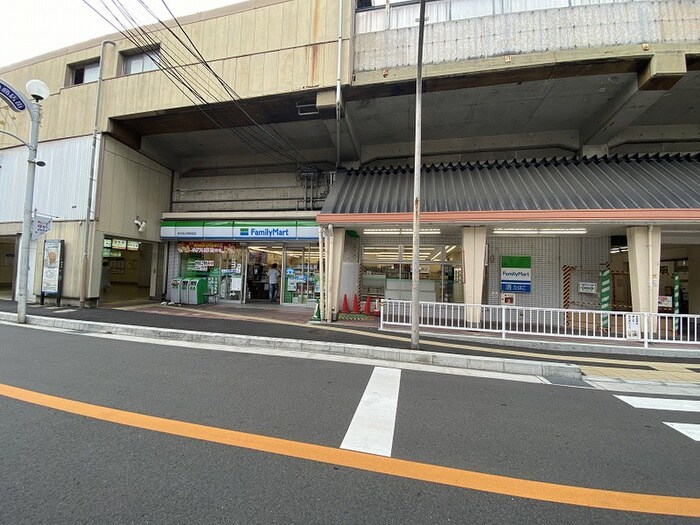 ファミリーマート宮之阪駅前(コンビニ)まで293m ベルシャンテ