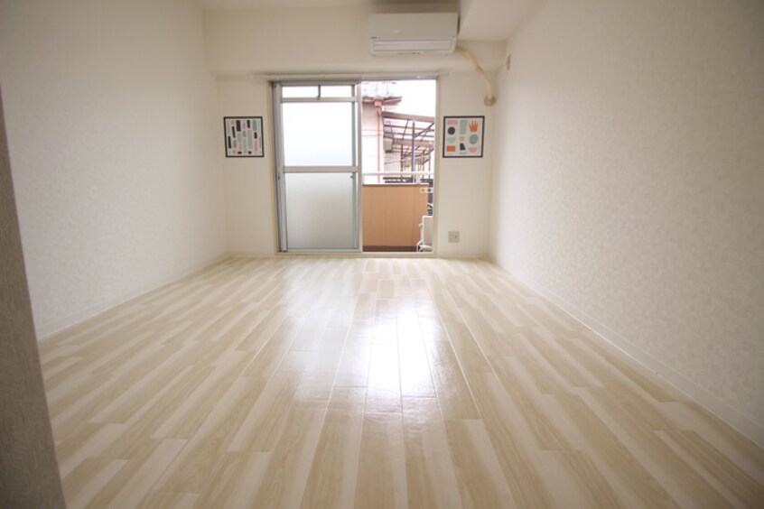 居室 ドゥエルミヤザキ