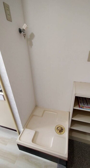 洗濯機置場 ドゥエルミヤザキ