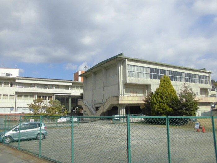 星田会館(図書館)まで649m Ａ－ＲＥＥＦ