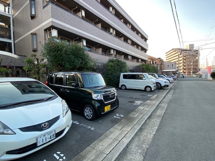 駐車場 コスタル－チェ