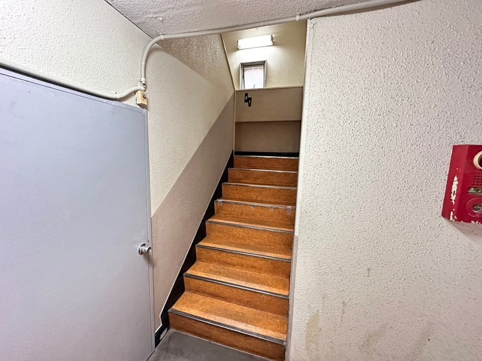 エントランス部分 ハイツエガワ