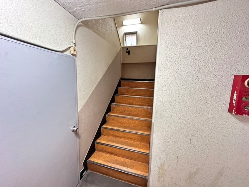 エントランス部分 ハイツエガワ