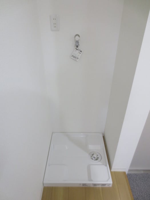 洗濯機置場 ラフィーネ新森