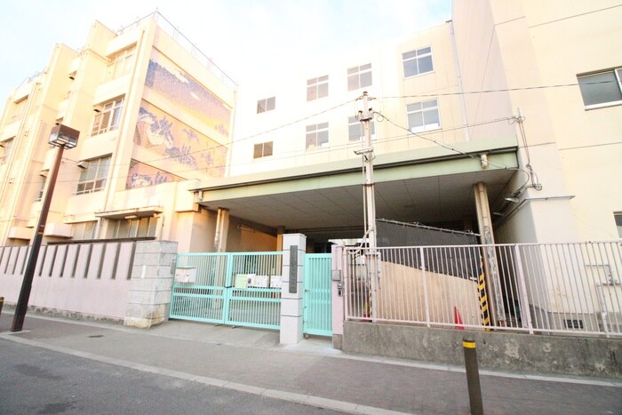 大阪市立南住吉小学校(小学校)まで350m petitベルン沢ノ町