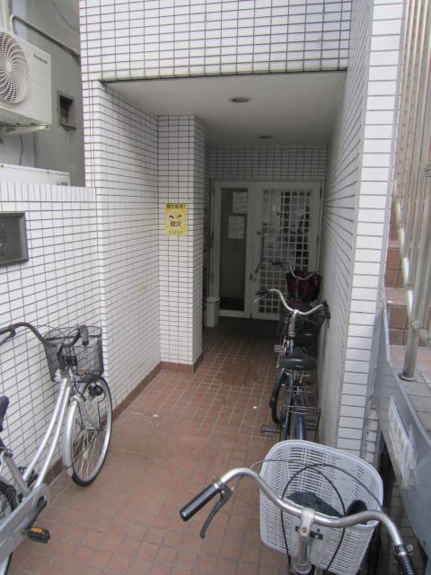 エントランス部分 トロピカル近畿