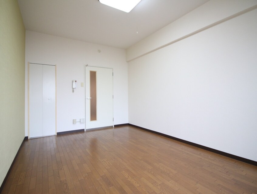 居室 レナジア城南宮