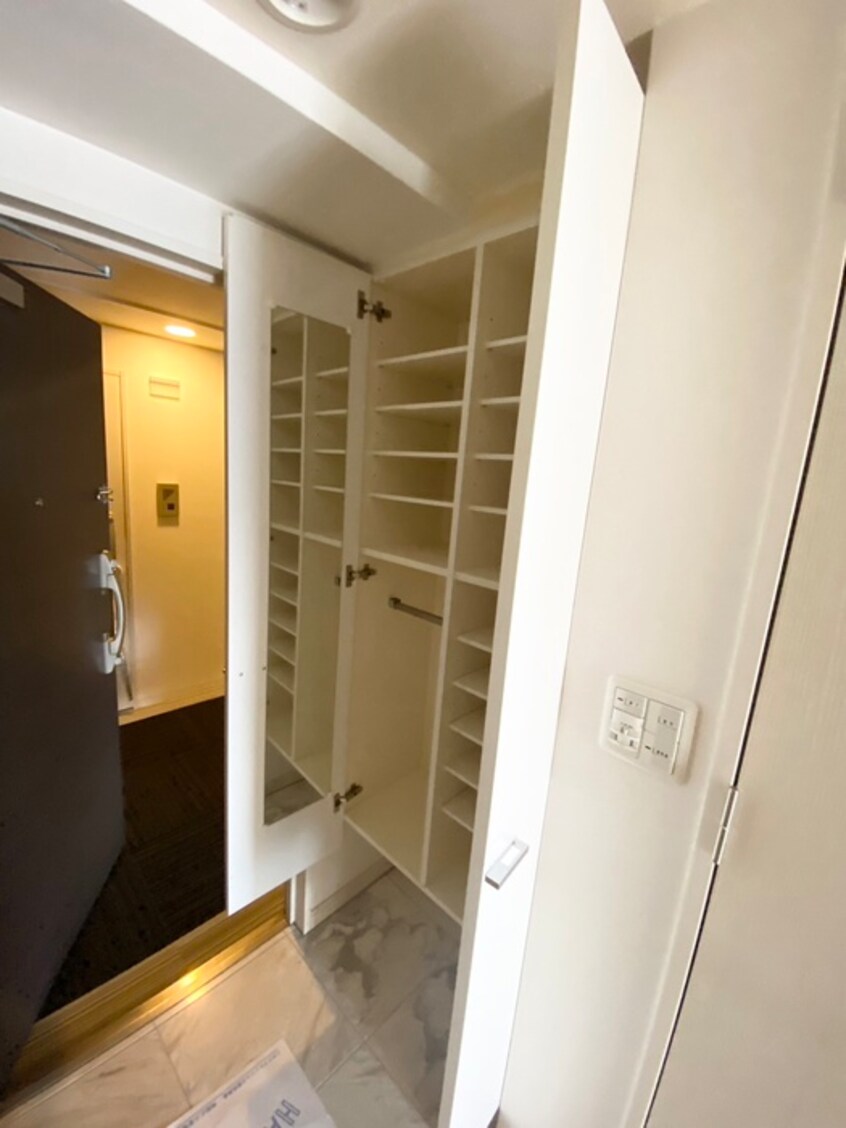 靴箱 ＱＣフラット北堀江