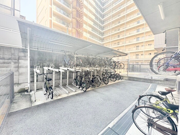 駐輪場 ＱＣフラット北堀江