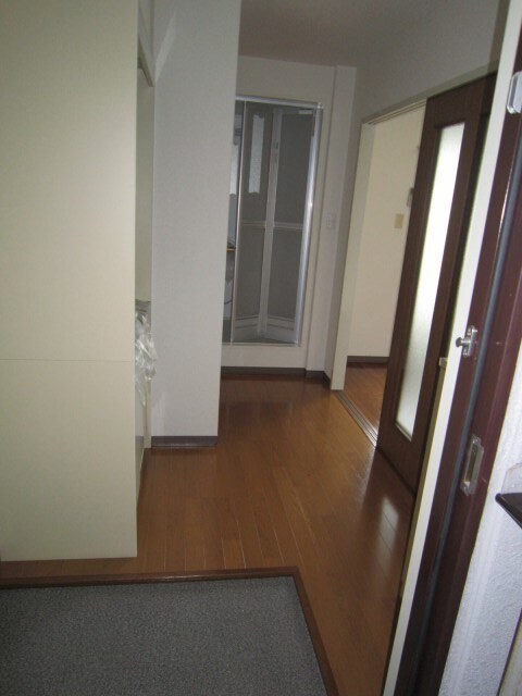 玄関 山口ﾊｲﾂ片山