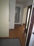 玄関 山口ﾊｲﾂ片山