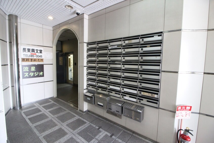 駐車場 K24ビル