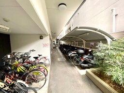 バイク置き場