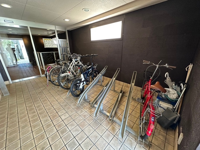 駐輪場 ル・ソレイユ千里山