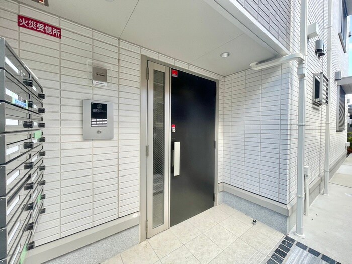 エントランス部分 ロイズパレス