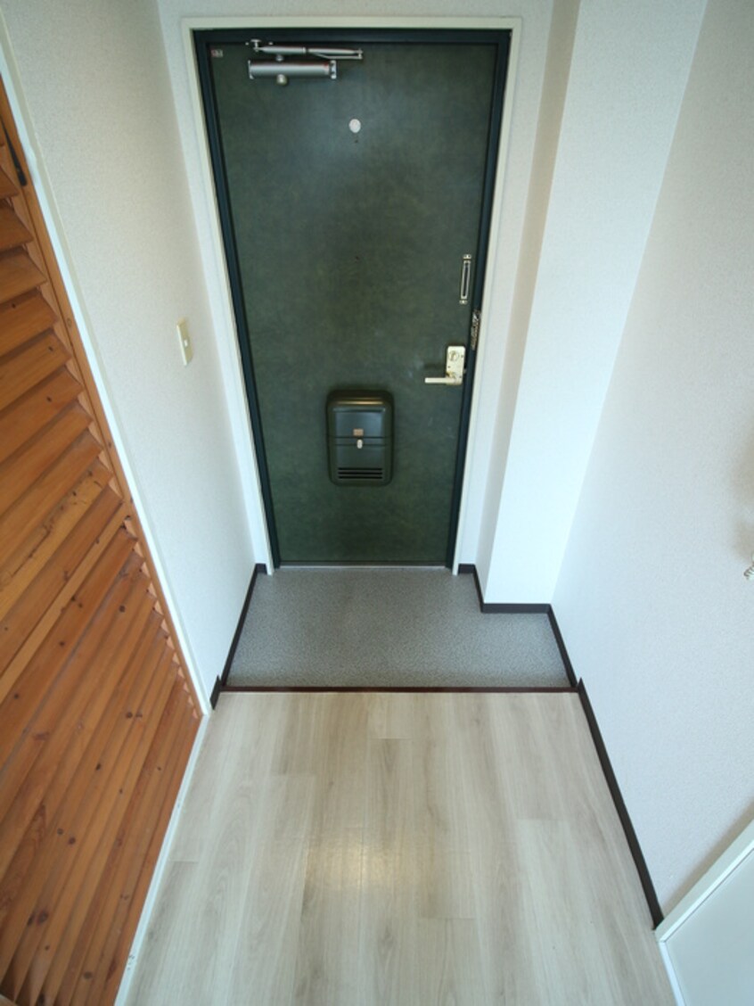 玄関 コ－ポラス門真