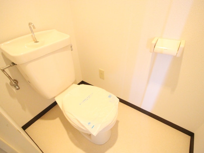 トイレ アミ－ル西野