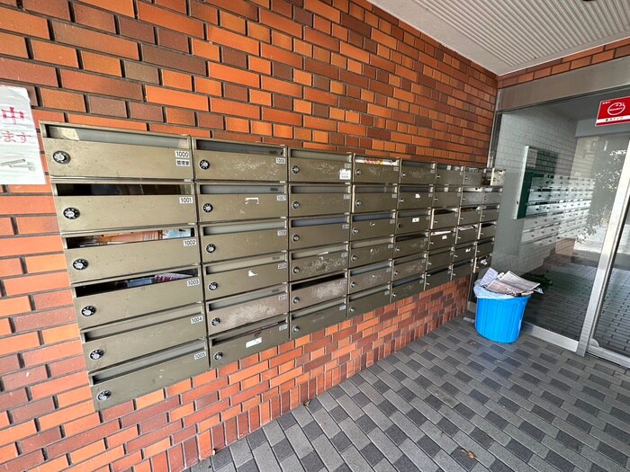 エントランス部分 ル・マインハウス