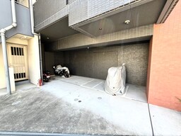 バイク置き場