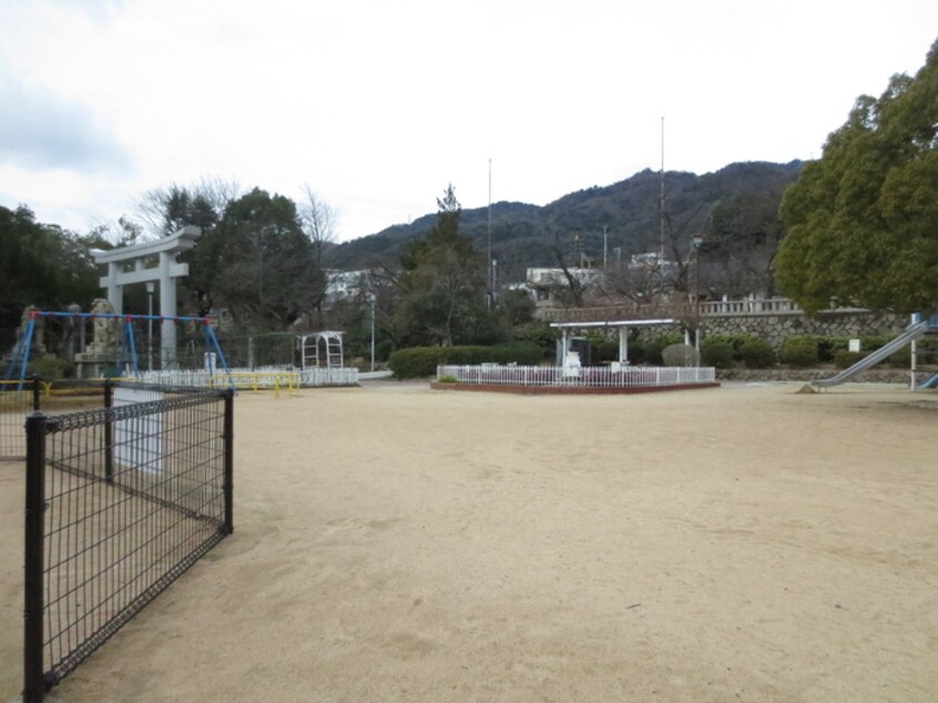 護国神社前公園(公園)まで773m 美野丘ハイツ