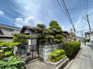 南花屋敷3丁目貸家