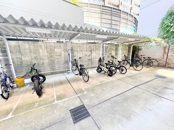 駐輪場 アーベル更紗北堀江