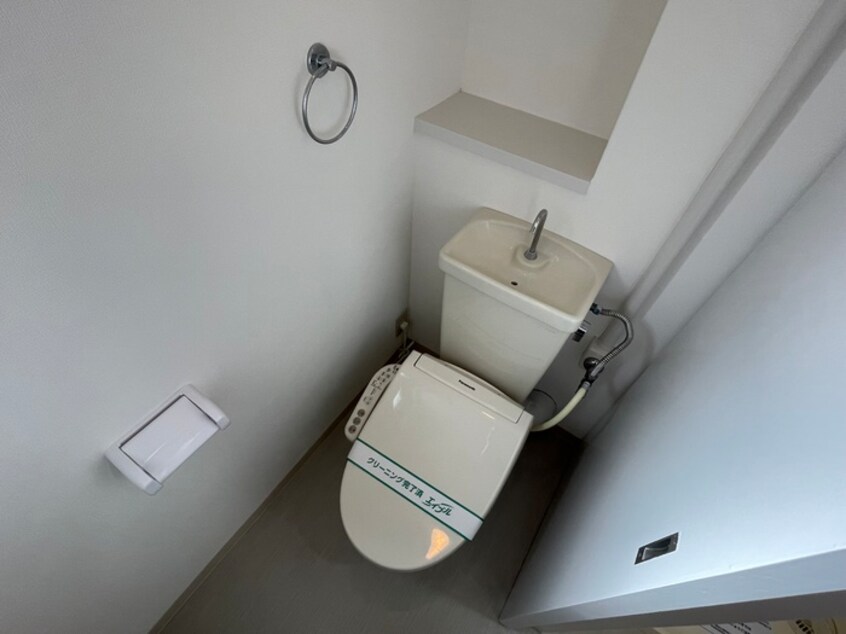 トイレ ロイヤルメゾン甲東園Ⅲ