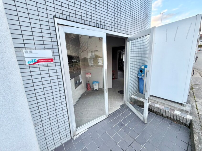 エントランス部分 ＣＳガーデン山科