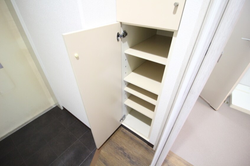 靴箱 竹鼻ハイツ