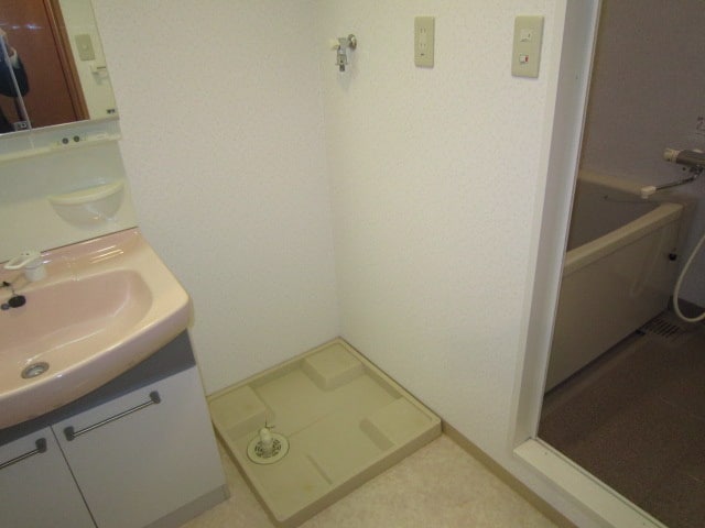 洗濯機置場 ラ・ファミリア豊中