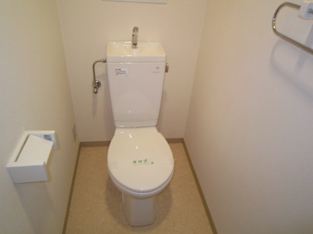 トイレ ラ・ファミリア豊中