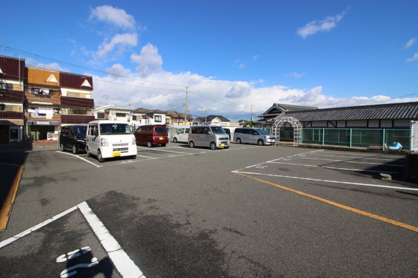 駐車場 山中マンション