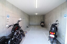 バイク置き場
