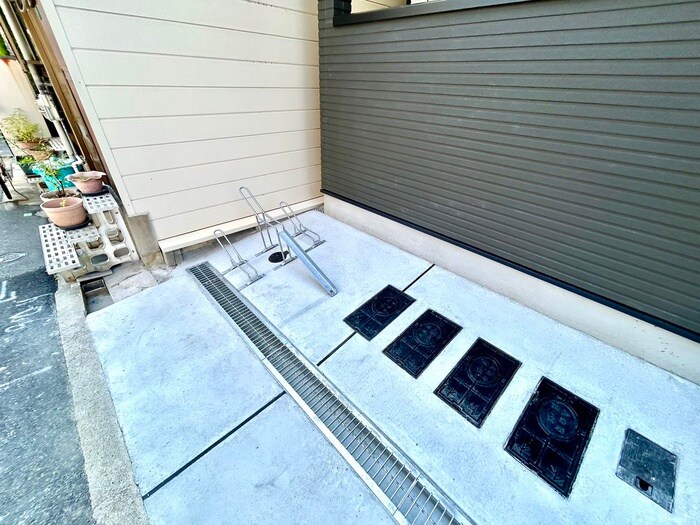 駐輪場 シナジーコート十三東