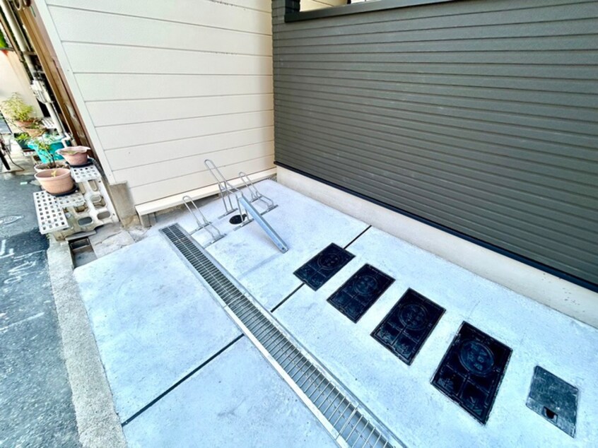 駐輪場 シナジーコート十三東